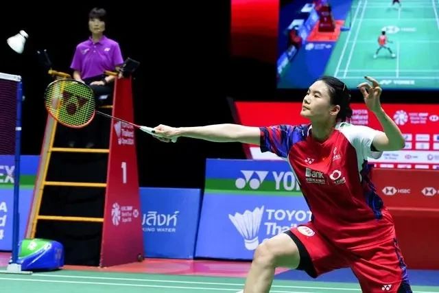 频频不到位 频频不到位