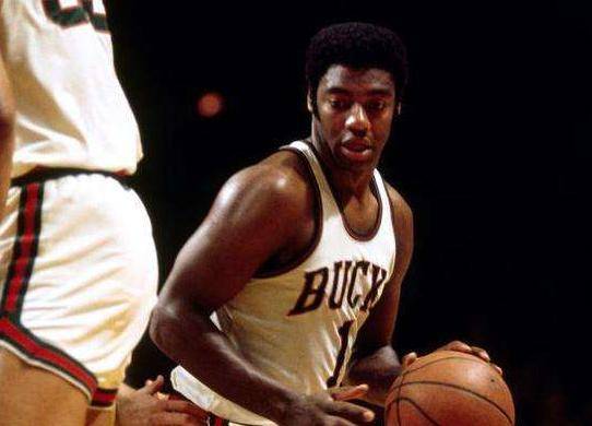 门将提前设 门将提前设